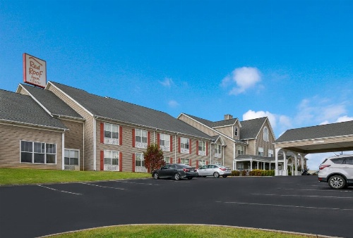 Red Roof Inn & Suites Knoxville East image 30